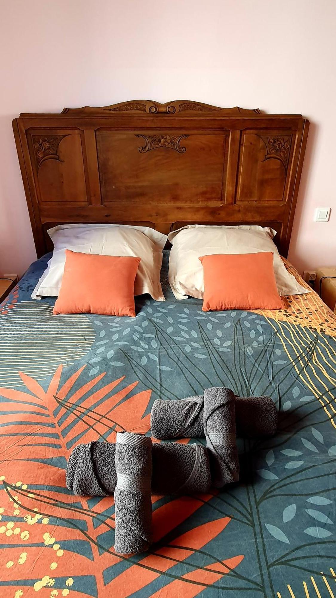 Entier Chez Lea Et Brevia Saint-Beauzely